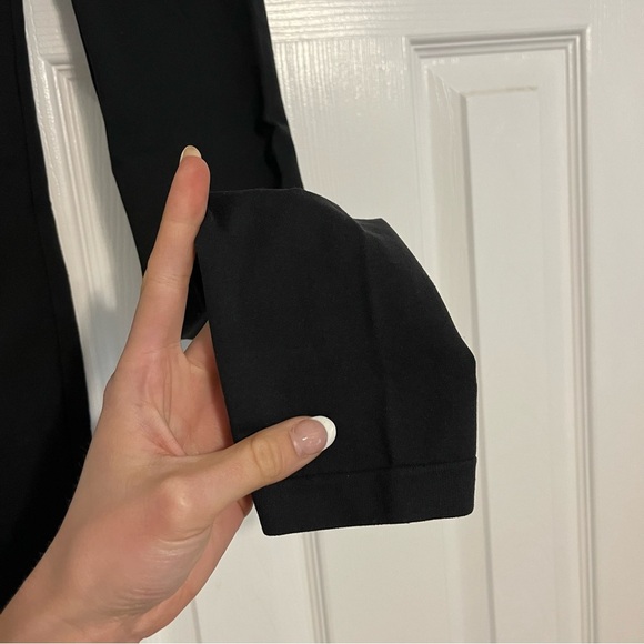 ASSETS by SPANX Women's High-Waist Seamless Leggings - Picture 9 of 10